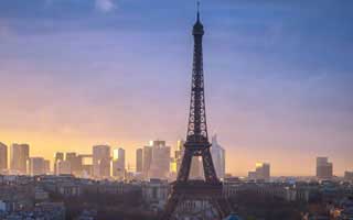 别急着搜爱游戏官网，先做这一步验证：看安装权限提示